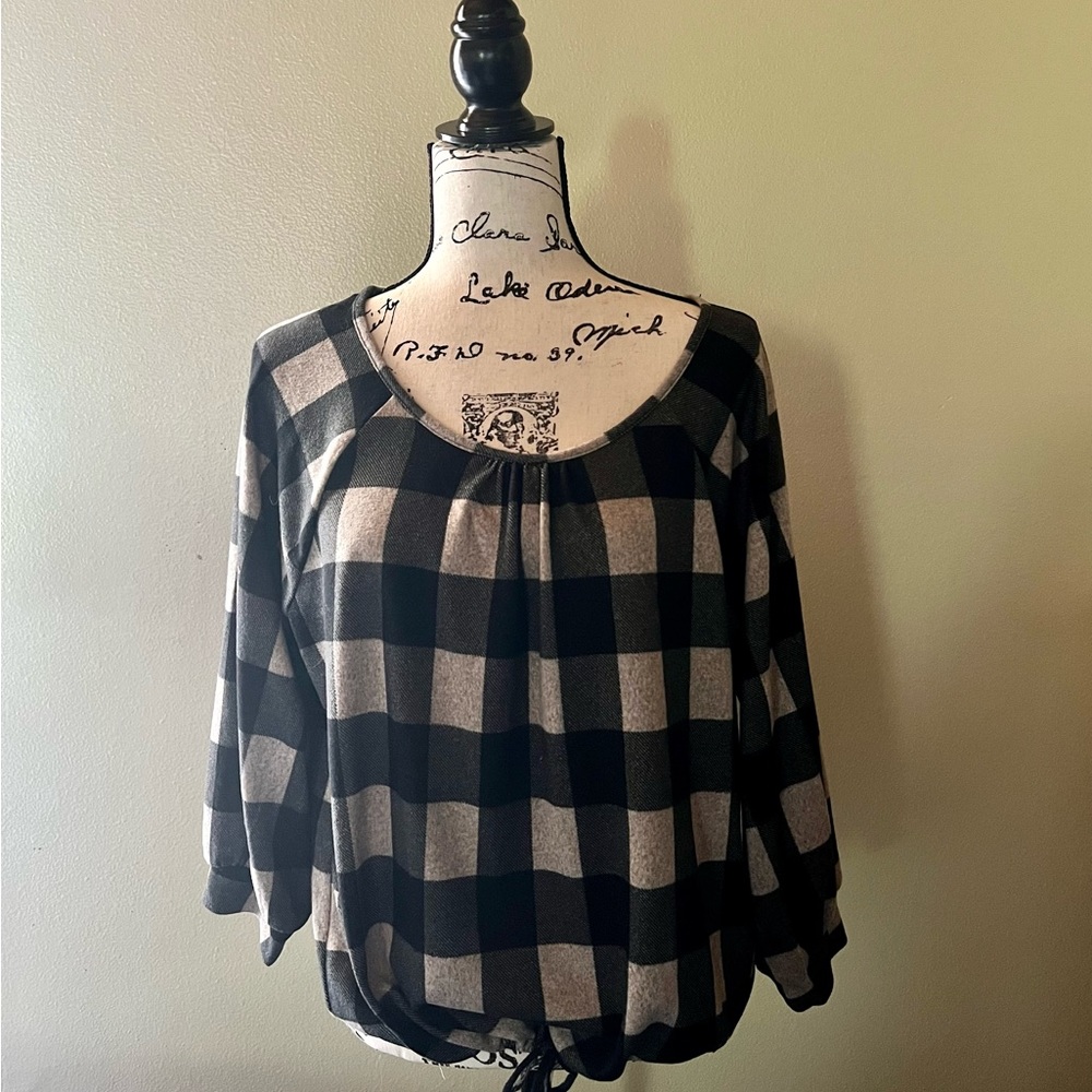 Adrienne vittadini half sleeve XL black and grey checkered shirt